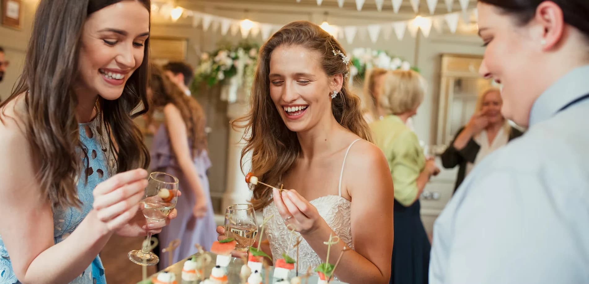 Weddings & engagements